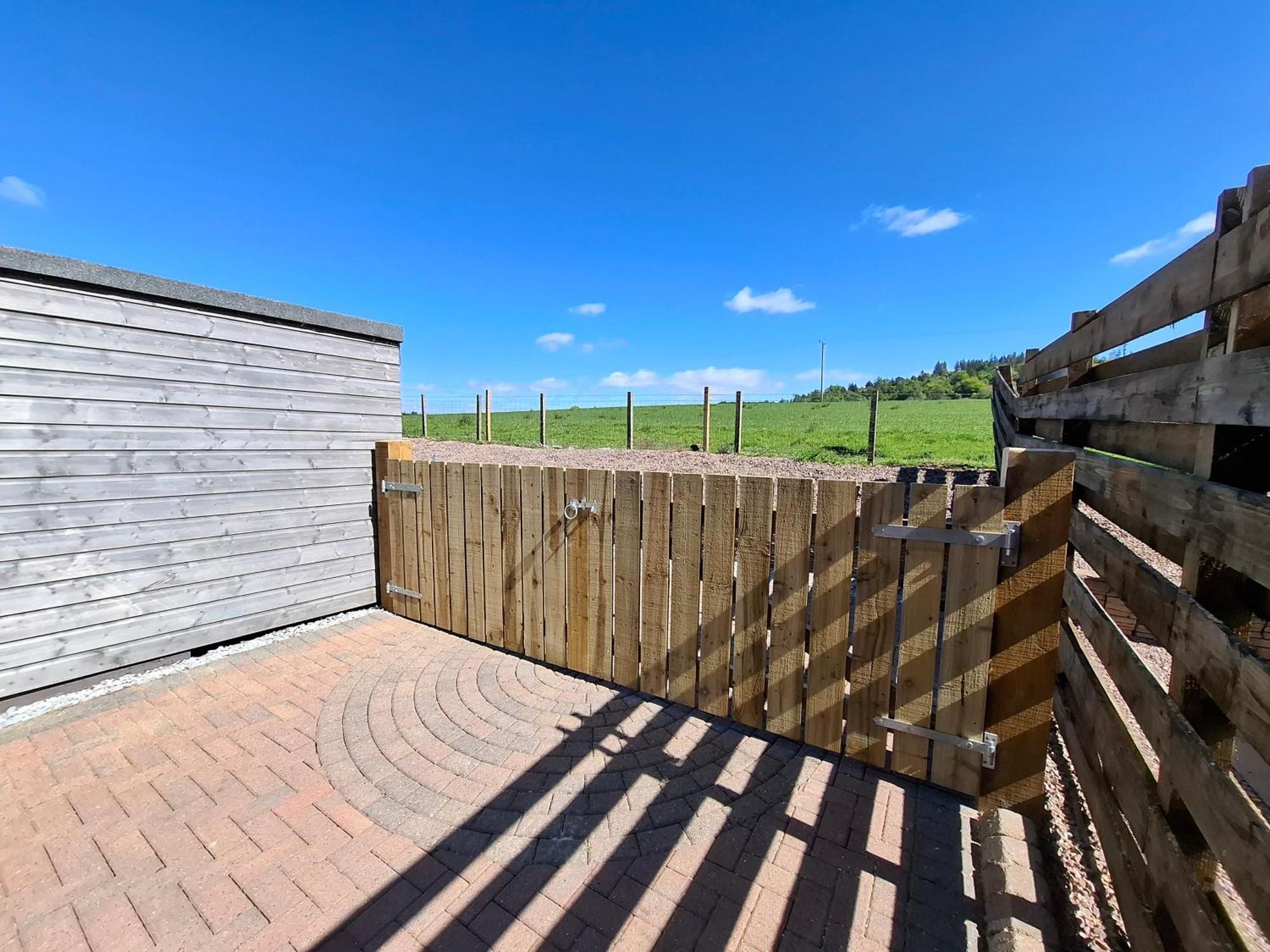 Cairnyard Lodges - Woodrow Beeswing Exteriör bild